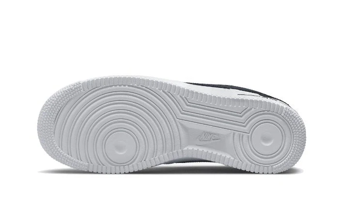 Air Force 1 Low Cut Out Swoosh Black - immagine 4