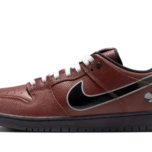 Nike SB Dunk Low Limosine Skateboards