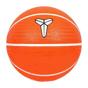 KOBE BRYANT PLAYGROUND SIZE 7